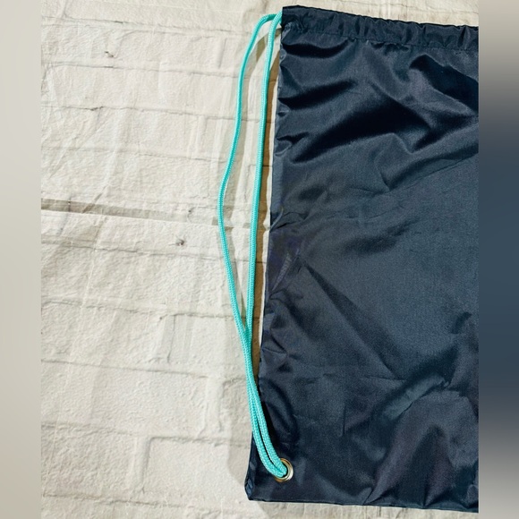 Thirty-One Navy Turtle Drawstring BackPack NEW - Picture 7 of 10